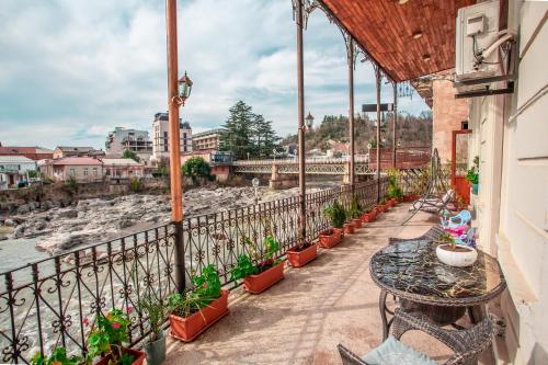 Fotografie z fotogalerie ubytování HOTEL caravan palace v destinaci Kutaisi