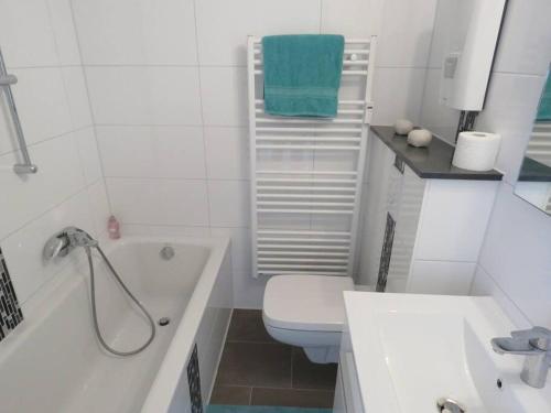 Phòng tắm tại Fewo Sonnenblick - Zentrumsnah und grün in Essen