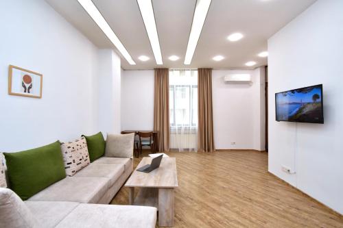 Apartment in Yerevan near Seasons park