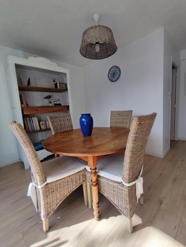 T2 jardin privatif et accès piscine