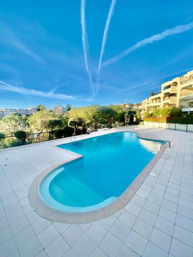 Nice Ouest- 2P au Calme, Piscine, AC