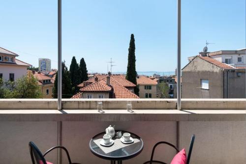 SeaView Apartment in City Centre