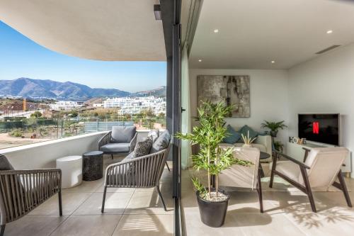 ViVi Homes - Carma Pool, Terrace, Garden & Beach