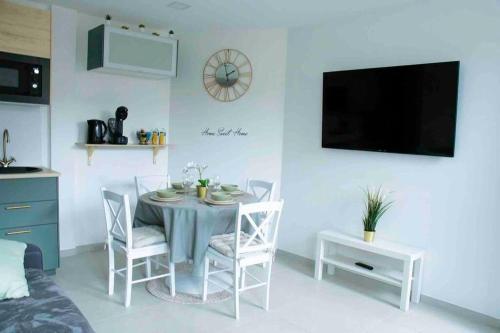 Η κουζίνα ή μικρή κουζίνα στο Appartement 5min aéroport CDG