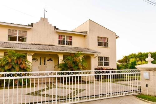 2 Bedroom Apartment at Maynards