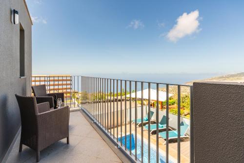 Bella Vista (Heated Pool & Private Parking)