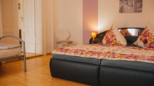 Postel nebo postele na pokoji v ubytování Sylvias Ferienwohnungen Nr.1 Hochparterre