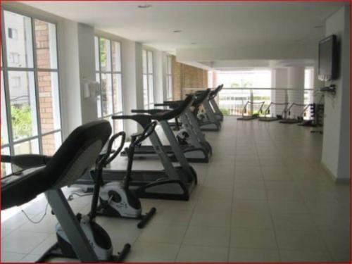 a gym with several exercise bikes in a room at Duplex - 2 dormitórios (único c/ closet)¹⁷¹⁵ in Sao Paulo