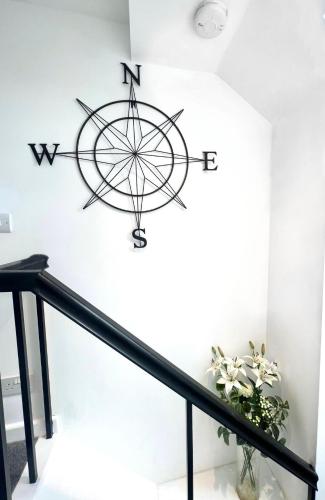 Gambar di galeri bagi Seascape - Stylish Modern apartment di Barton on Sea
