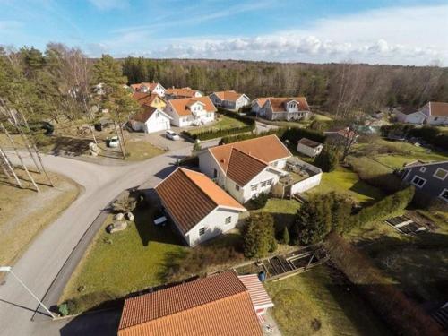斯特倫斯塔德的住宿－Ronningen Villa，住宅区空中景观