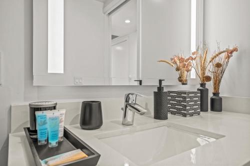 Devereaux Miami 2 Bedroom, 1 Bedroom, and Studio Condos with Balconies photo 48