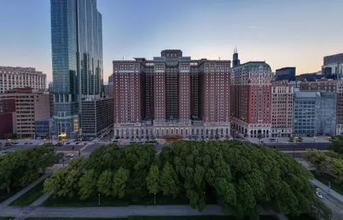 Hilton Chicago in West Town