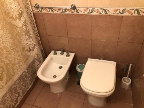 Ein Badezimmer in der Unterkunft Departamento Pleno Centro Amplio y Cómodo