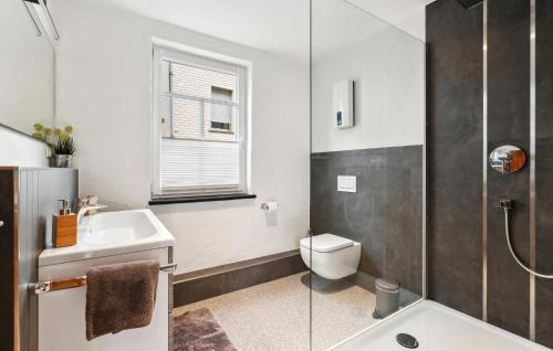 Gorgeous Apartment In Pommern With Wifiにあるバスルーム