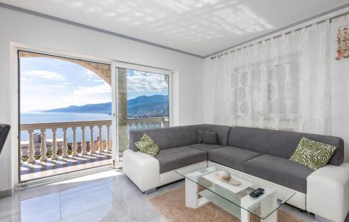 Nice Apartment In Rijeka With Swimming Pool