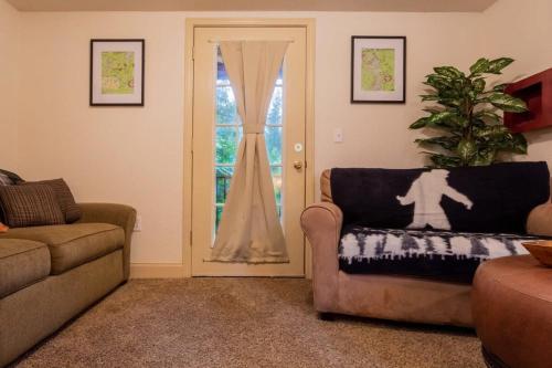 Zona de estar de SASQUATCH Lodge D