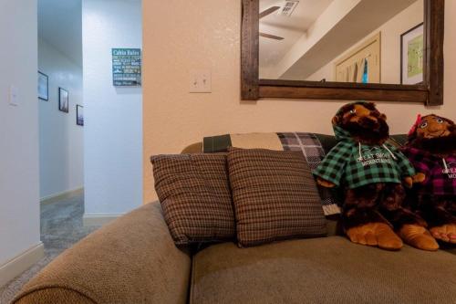 Mascotas con sus dueños en SASQUATCH Lodge D