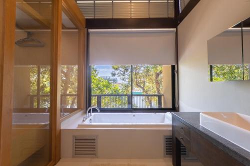 Koupelna v ubytování Khaoyai Kirimaya Atta Residence 5 BR Villa