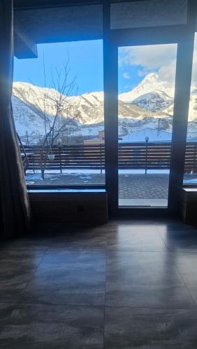 Ein allgemeiner Bergblick oder ein Berglick von des Hotels aus