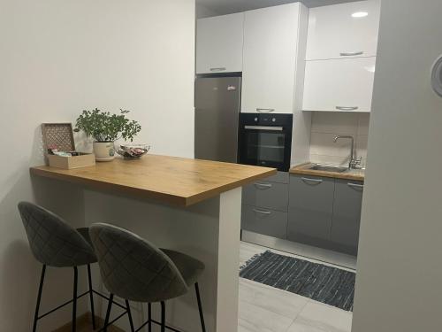 Virtuvė arba virtuvėlė apgyvendinimo įstaigoje Apartment Urban by Heez