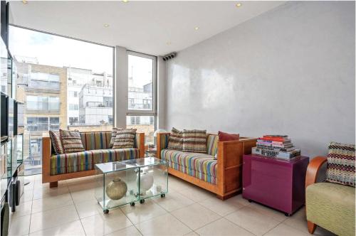 Χώρος καθιστικού στο Multi-Award Winning 7 Storey Home - Near Shoreditch
