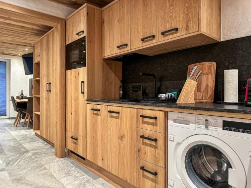 Una cocina o kitchenette en Grandview Collection