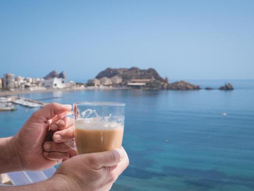 Mi Velero, Vistas al Mar - by Aloha Palma