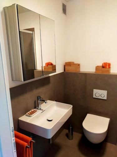 Bathroom sa Modernes Appartement am Eskesberg