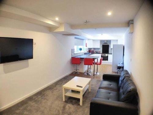 Liverpool Stays - Kempston Court Image