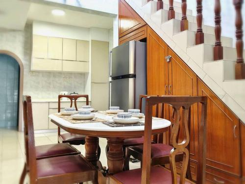 Η κουζίνα ή μικρή κουζίνα στο 【Ipoh Garden】4Br/8pax All Attractions w/in 15mins