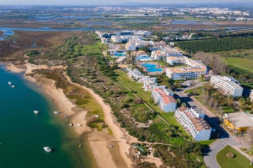 Golden Tavira 1BDR with Balcony & Pool by LovelyStay