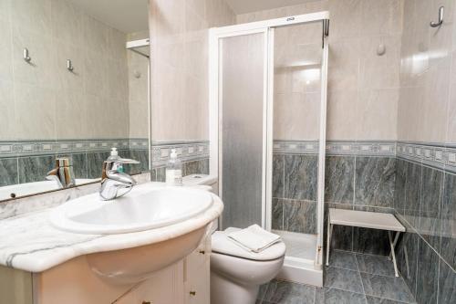 Nice apartment with terrace, 250m from the beach
