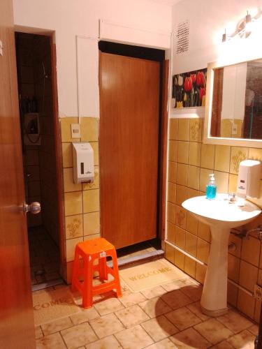 Montevideo Hostelにあるバスルーム