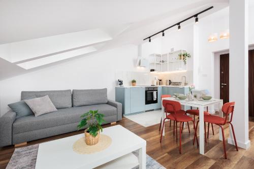 Kraków Trailside Apartments - by Upstairs