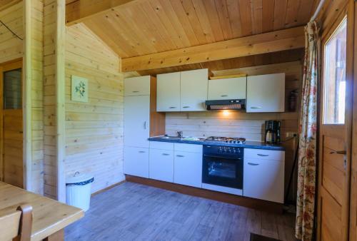 Photo de la galerie de l'établissement Domaine de Maples, à Dore-lʼÉglise