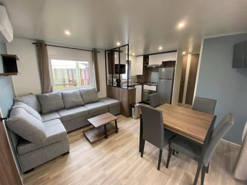 Posedenie v ubytovaní Mobil home familial neuf de 2024 pour 8 personnes
