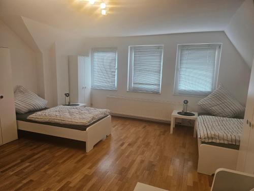 Postel nebo postele na pokoji v ubytování Work and Stay 01 Stolberg Neu Modernisiert