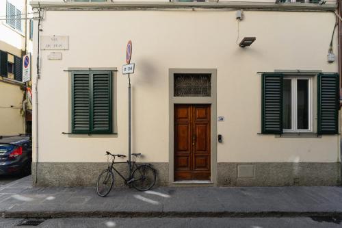 Moderno Apt x6, 2 camere, 8 min Duomo, AC, WiFi