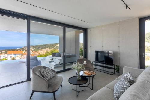 Fotografie z fotogalerie ubytování Villa Infinity Residence with infinity pool, sea view v destinaci Hvar
