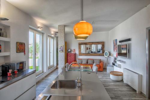 Luxury Flat with Terrace / Stunning Skyline View