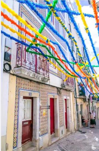 Lisbon Sunny Apartment with Patio