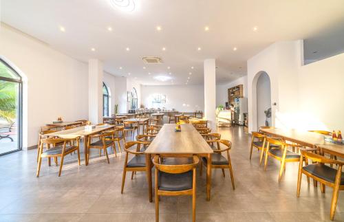 Εστιατόριο ή άλλο μέρος για φαγητό στο Hafi Beach Hotel