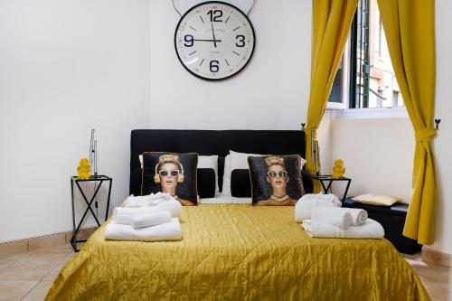 Dea Clodia studio flat