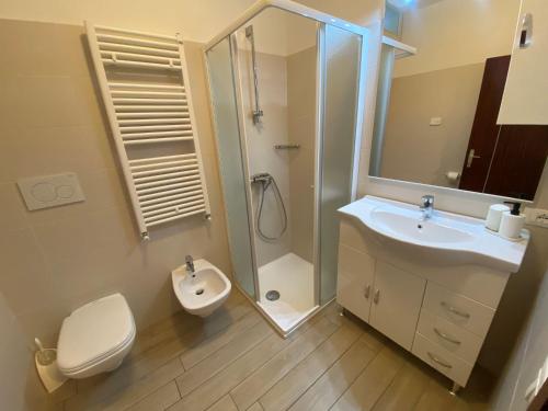 Vonios kambarys apgyvendinimo įstaigoje Casa Belli Holiday Apartments Adults Only