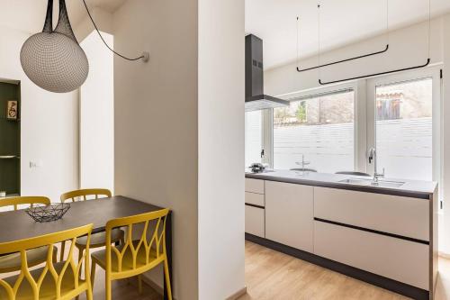 Afbeelding uit fotogalerij van Valeria Apartment in Bardolino