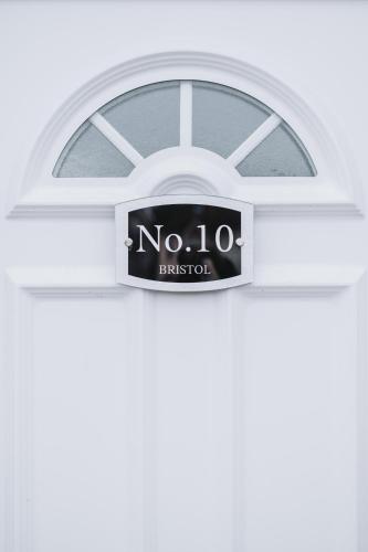 No10 Bristol - 2 Bedroom house with private garden and parking photo 31
