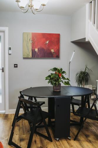 Fotografie z fotogalerie ubytování No10 Bristol - 2 Bedroom house with private garden and parking v destinaci Bristol