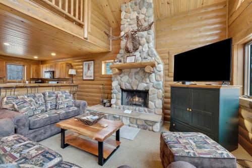 Boyne Fallsにある816 Mountain Cabinのギャラリーの写真