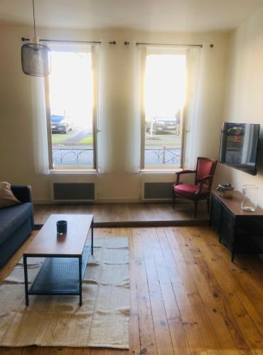 Photo de la galerie de l'établissement Appart spacieux et paisible, au centre de Niort !, à Niort