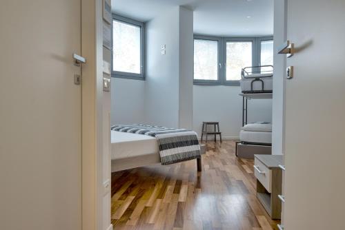 1 dormitorio con 1 cama en una habitación en Marconi House, en Mestre